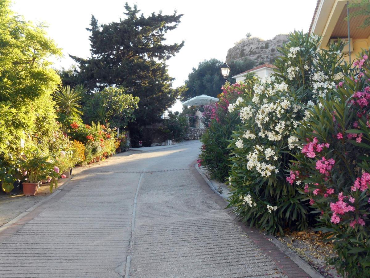 Kástron Polytropon Apartments מראה חיצוני תמונה